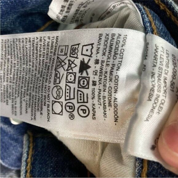 Levi's Medium Wash Straight Leg Jeans - Picture 6 of 9